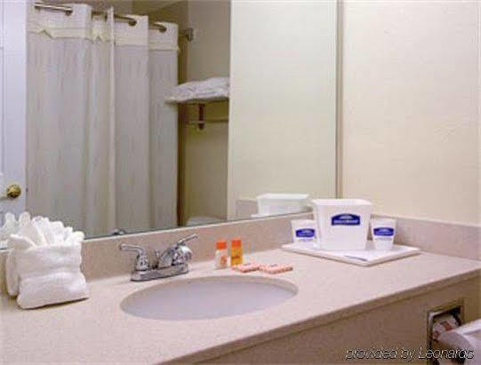 Home Inn & Suites Montgomery Room photo