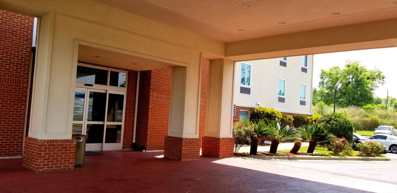 Home Inn & Suites Montgomery Exterior photo
