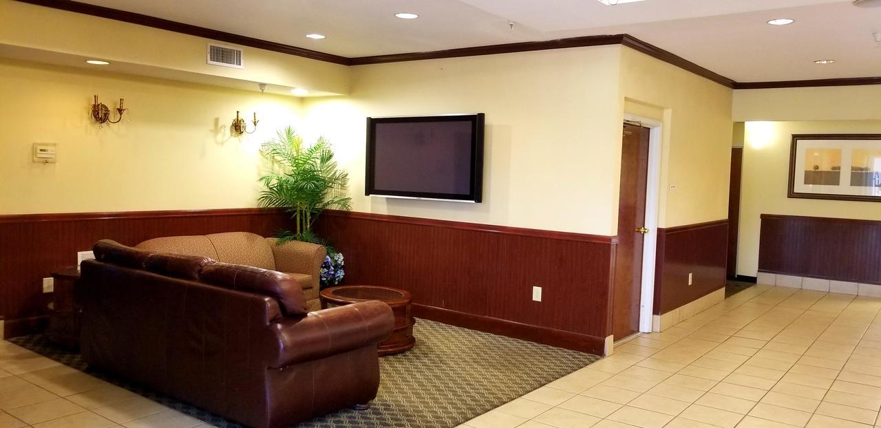 Home Inn & Suites Montgomery Exterior photo