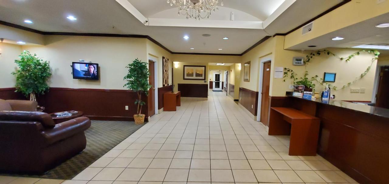 Home Inn & Suites Montgomery Exterior photo
